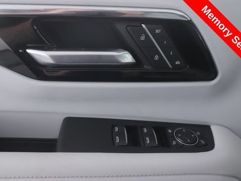 Used 2026 Chevrolet Suburban Premier w/ Sun And Tow Package AWD/4WD image 20