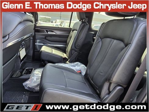 New 2026 Jeep Grand Wagoneer Summit AWD/4WD image 13