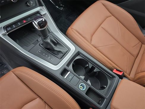 Used 2025 Audi Q3 2.0T Premium w/ Convenience Package image 29