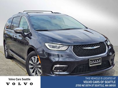 Used 2021 Chrysler Pacifica Limited w/ Premium & Safety Sphere Group