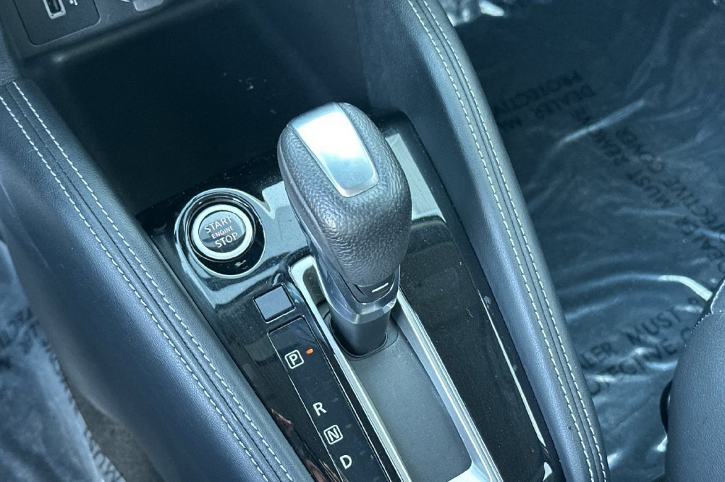 Used 2019 Nissan Kicks SR w/ SR Premium Package FWD image 20
