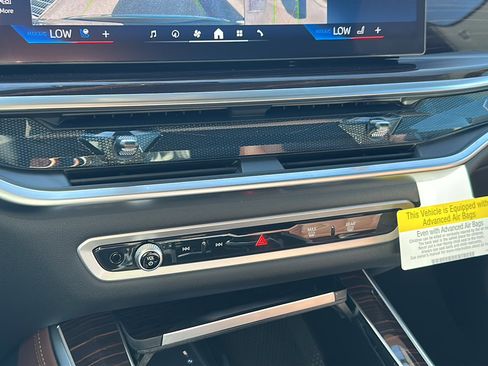 New 2026 BMW X5 xDrive40i w/ Climate Comfort Package image 24