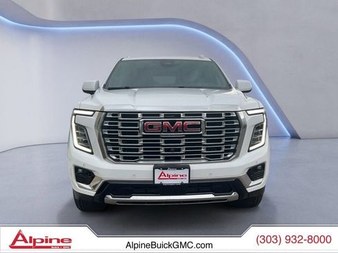 Used 2025 GMC Yukon Denali AWD/4WD image 8