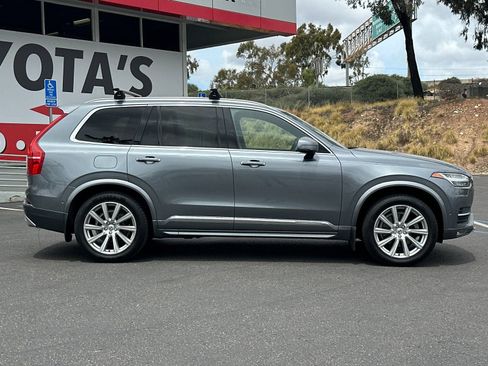 Used 2018 Volvo XC90 T6 Inscription w/ Convenience Package AWD/4WD image 6