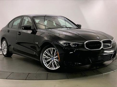 Certified 2023 BMW 330e w/ Convenience Package image 33