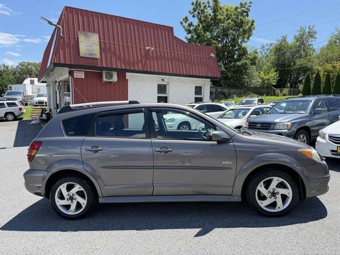 Used 2008 Pontiac Vibe w/ Preferred Package FWD image 8