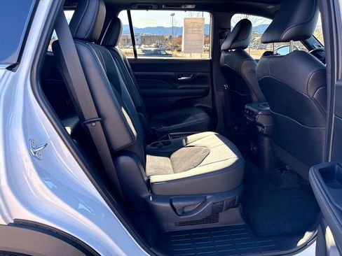 Used 2026 Toyota Grand Highlander AWD Hybrid image 26