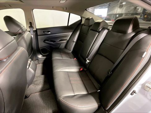 Used 2025 Nissan Altima 2.5 SR w/ SR Premium Package FWD image 32