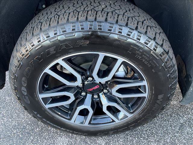 Certified 2025 GMC Sierra 1500 AT4 w/ AT4 Premium Package AWD/4WD image 40