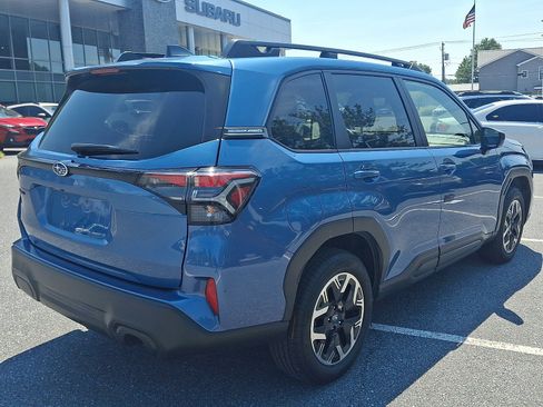 Certified 2025 Subaru Forester Premium w/ Convenience Package #1 AWD/4WD image 4