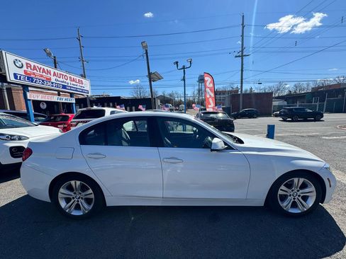 Used 2017 BMW 330i xDrive Sedan image 3