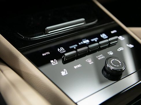 New 2026 Porsche Cayenne image 22