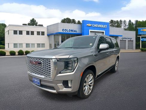 Used 2023 GMC Yukon XL Denali AWD/4WD image 1