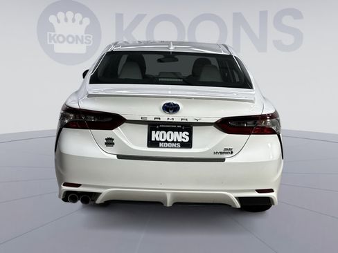 Used 2021 Toyota Camry SE FWD image 19