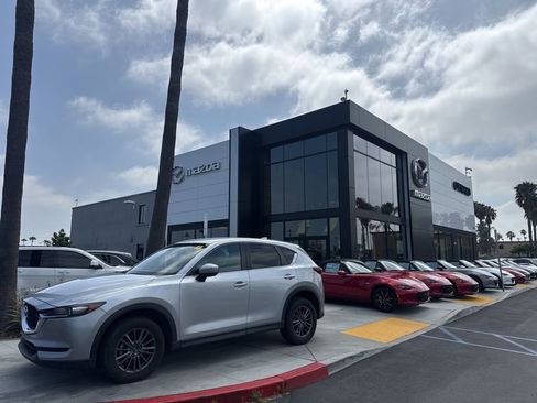 Used 2019 MAZDA CX-5 Sport FWD image 2