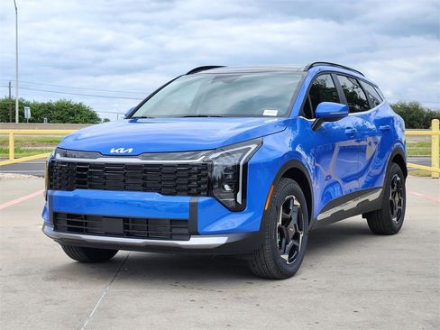 New 2026 Kia Sportage EX w/ EX Panorama Roof Package image 2