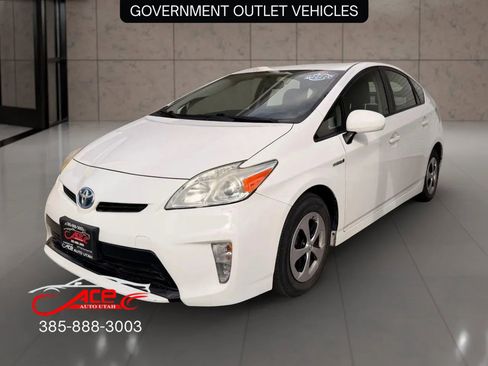 Used 2014 Toyota Prius One image 3
