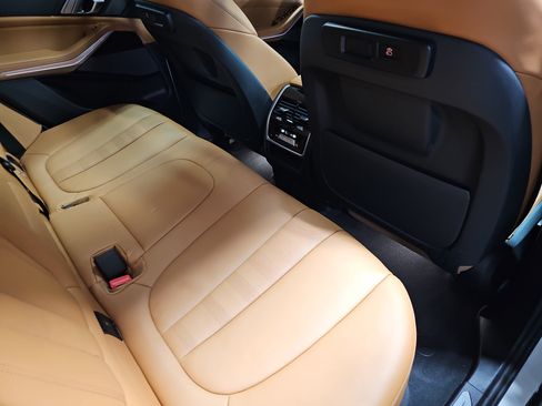 Used 2021 BMW X5 xDrive40i w/ Premium Package image 11