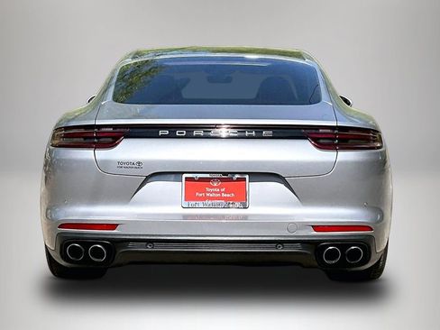 Used 2017 Porsche Panamera 4S image 6