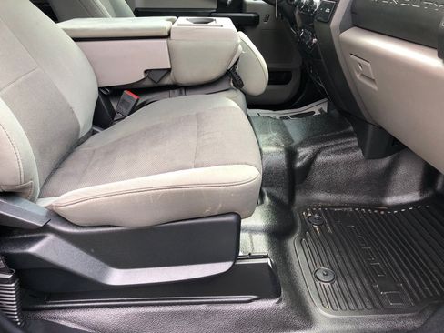 Used 2020 Ford F250 XL w/ STX Appearance Package AWD/4WD image 24