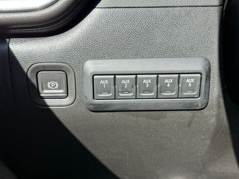Used 2022 Chevrolet Silverado 2500 LT w/ Convenience Package AWD/4WD image 31