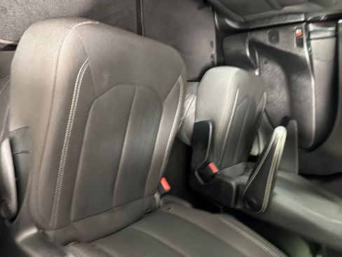 Used 2018 Chrysler Pacifica Touring Plus w/ S Appearance Package FWD image 16