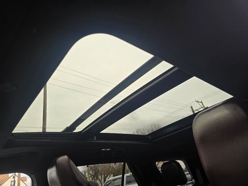 Used 2021 Ford Explorer Platinum w/ Equipment Group 601A image 13