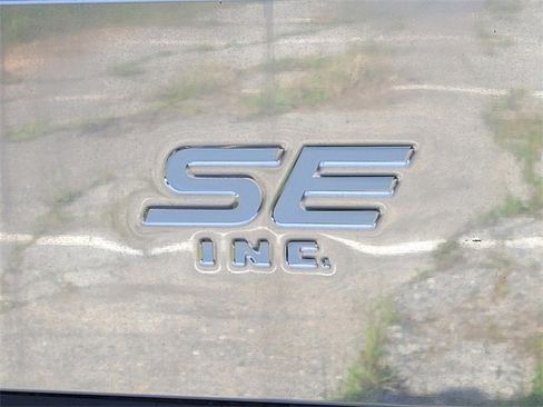 New 2024 Ford F450 XL w/ XL Chrome Package image 6