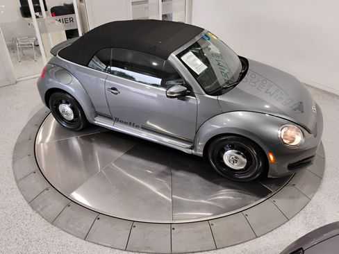 Used 2013 Volkswagen Beetle 2.5 image 39