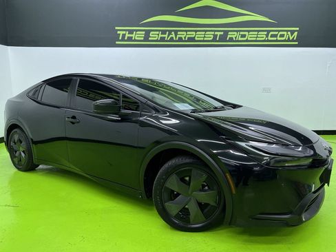 Used 2023 Toyota Prius LE FWD image 1