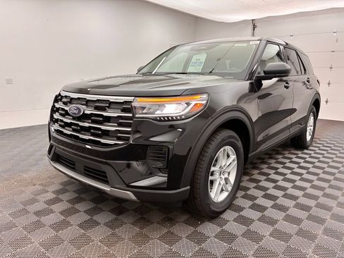 New 2026 Ford Explorer Active image 12