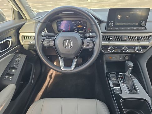 Used 2024 Acura Integra image 9