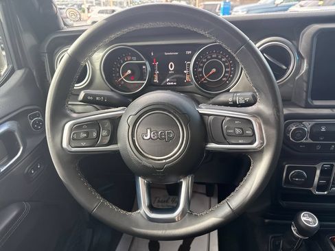 Used 2023 Jeep Gladiator Overland AWD/4WD image 24