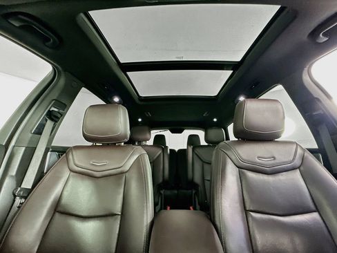 Used 2022 Cadillac XT6 Premium Luxury FWD image 22