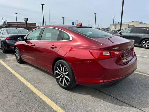 Used 2018 Chevrolet Malibu LT w/ Leather Package image 9