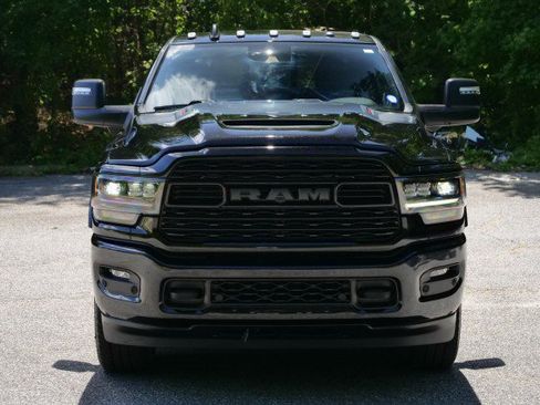 Used 2024 RAM 3500 Limited AWD/4WD image 5