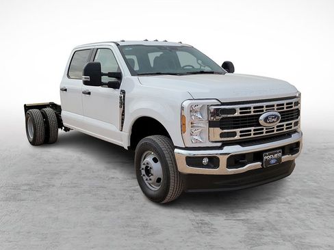 New 2026 Ford F350 XL w/ XL Chrome Package image 1