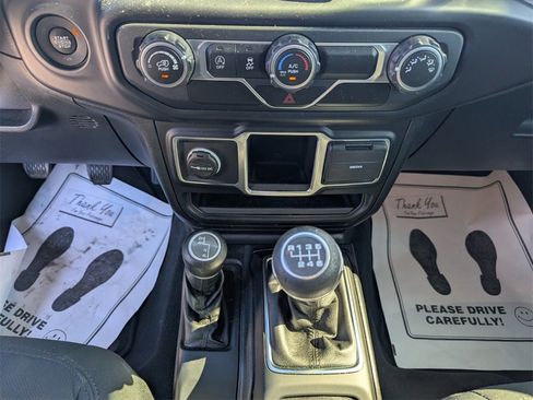 Used 2021 Jeep Gladiator Sport image 24