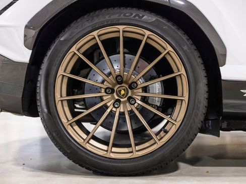 Used 2023 Lamborghini Urus Performante image 31