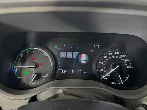 New 2026 Toyota Sienna XLE image 17