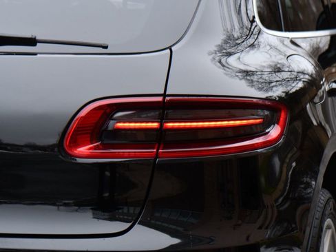 Used 2015 Porsche Macan Turbo image 9