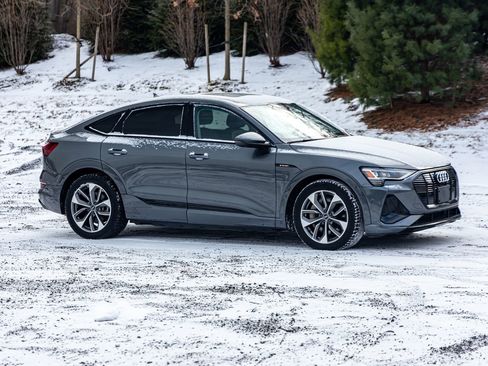 Used 2021 Audi e-tron Premium Plus w/ Premium Plus Package image 11