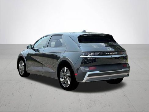 New 2026 Hyundai Ioniq 5 SE AWD/4WD image 5