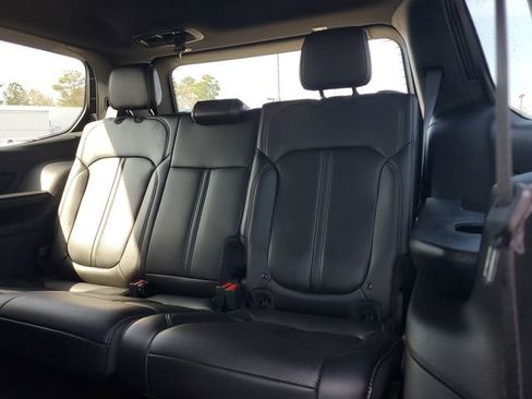 Used 2025 Jeep Wagoneer 4WD w/ Convenience Group I image 14