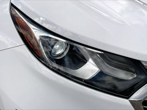 Used 2018 Chevrolet Equinox LT image 28