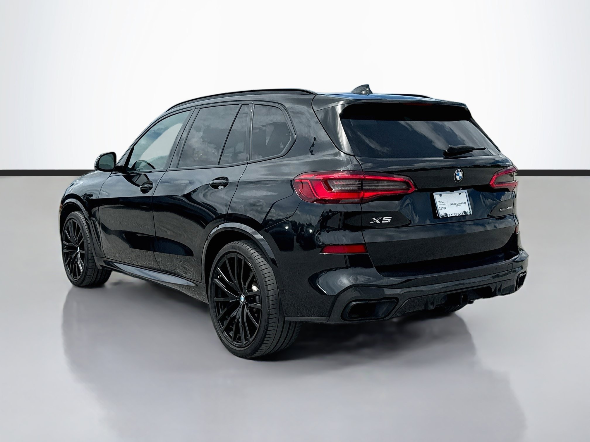 Used 2020 BMW X5 sDrive40i w/ M Sport Package RWD image 3
