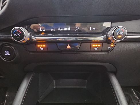 Used 2024 MAZDA MAZDA3 s FWD image 30