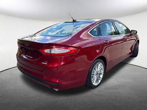 Used 2016 Ford Fusion SE w/ Equipment Group 202A FWD image 13
