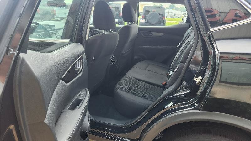 Used 2022 Nissan Rogue Sport S AWD/4WD image 9