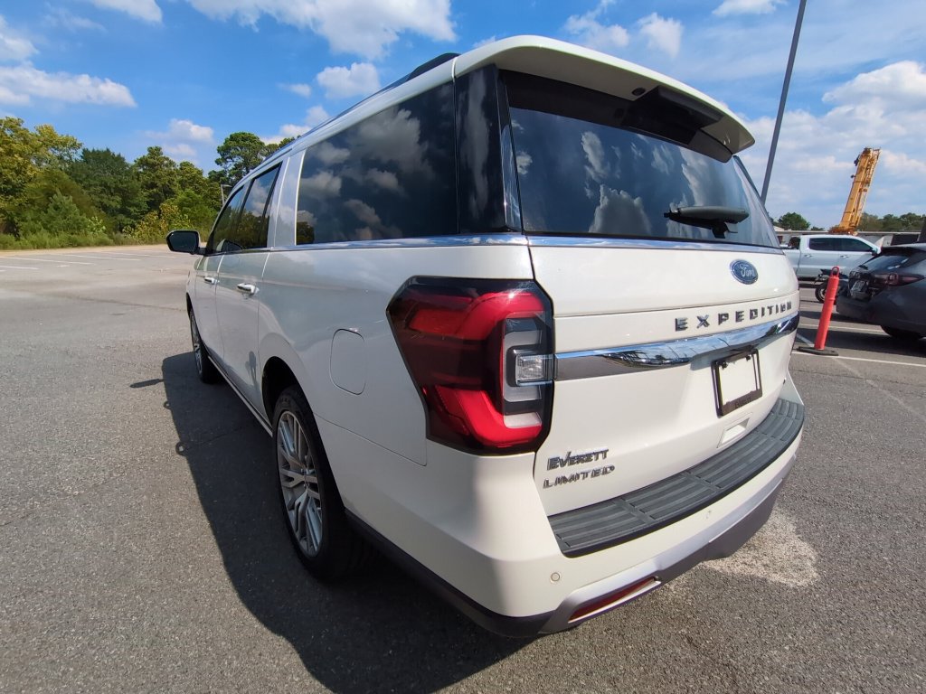 Used 2022 Ford Expedition Max Limited AWD/4WD image 6